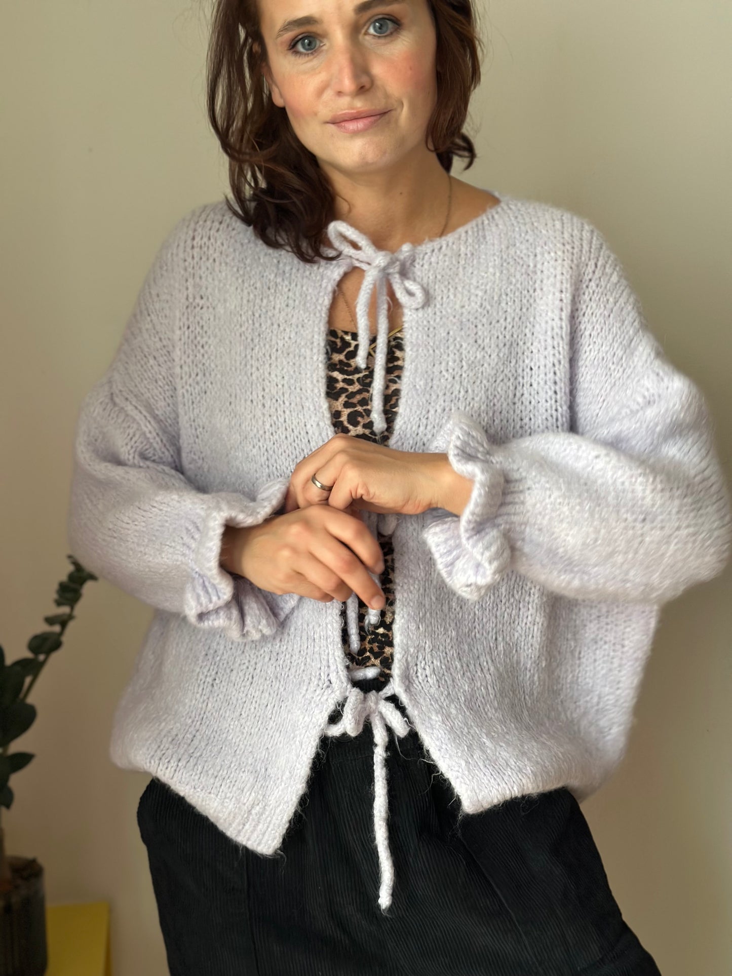 BOW Strickjacke mit Schleifen