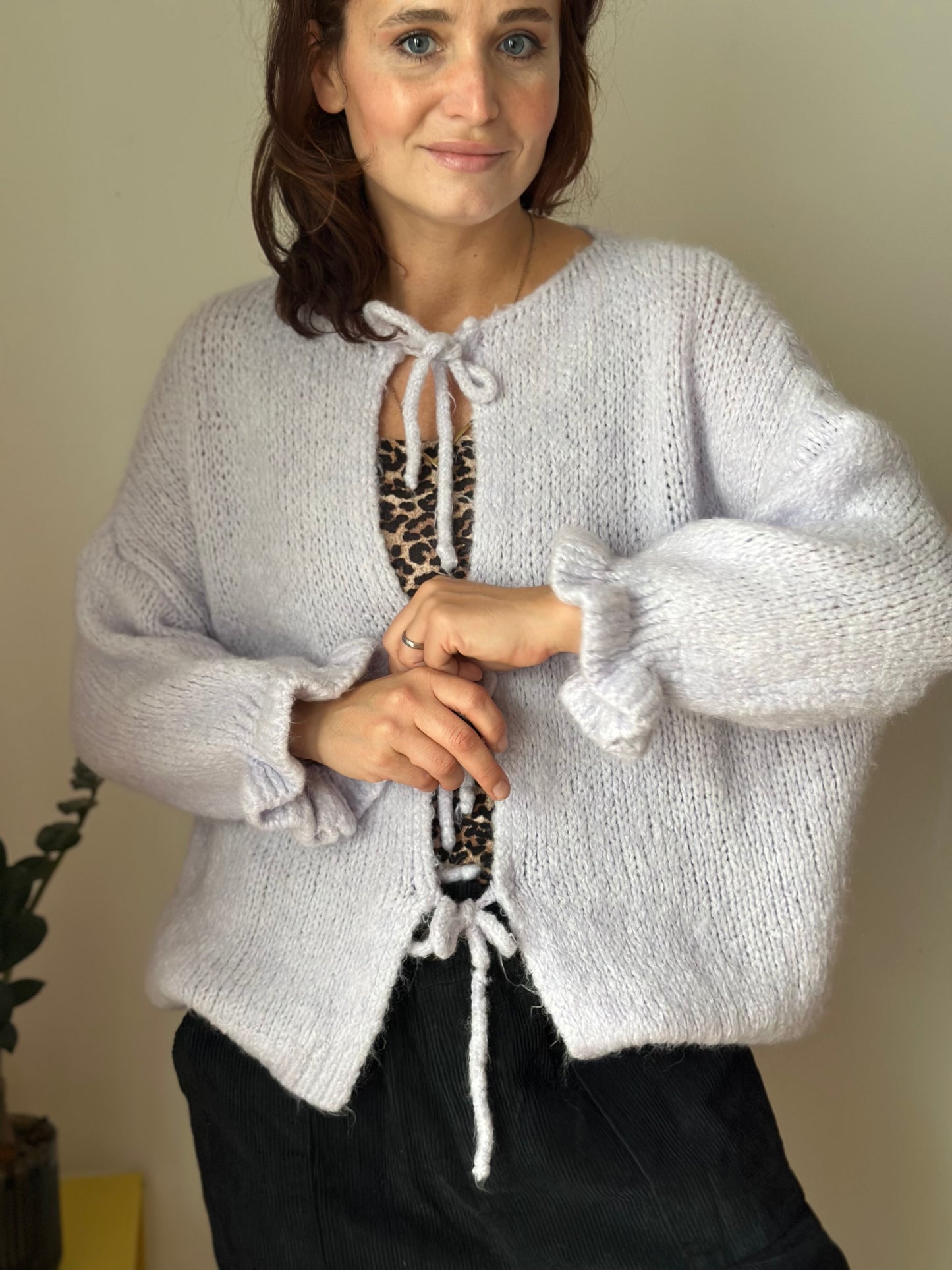 BOW Strickjacke mit Schleifen