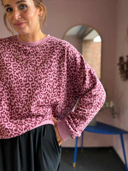 Oversized Leo Pulli