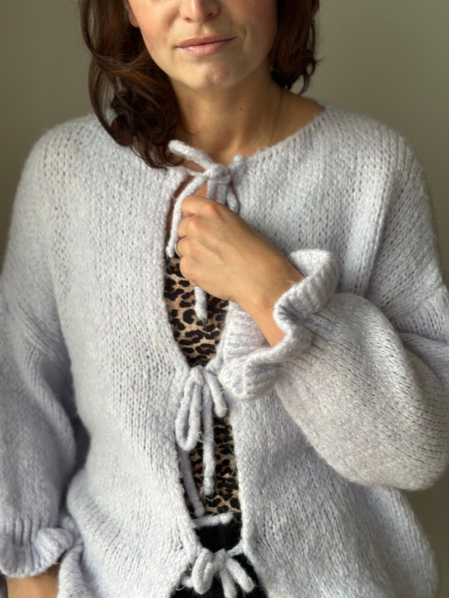 BOW Strickjacke mit Schleifen