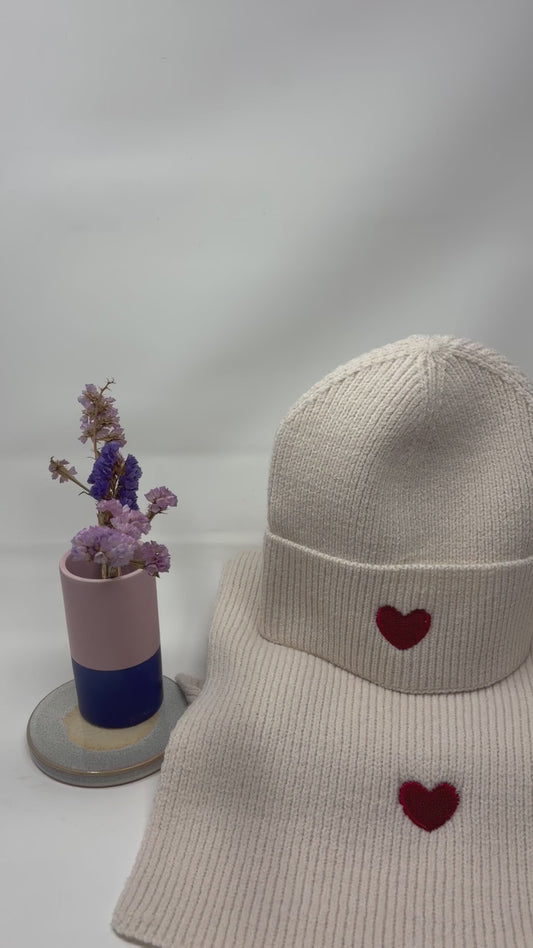 Set aus Beanie & Schal  "Mod. HEART"